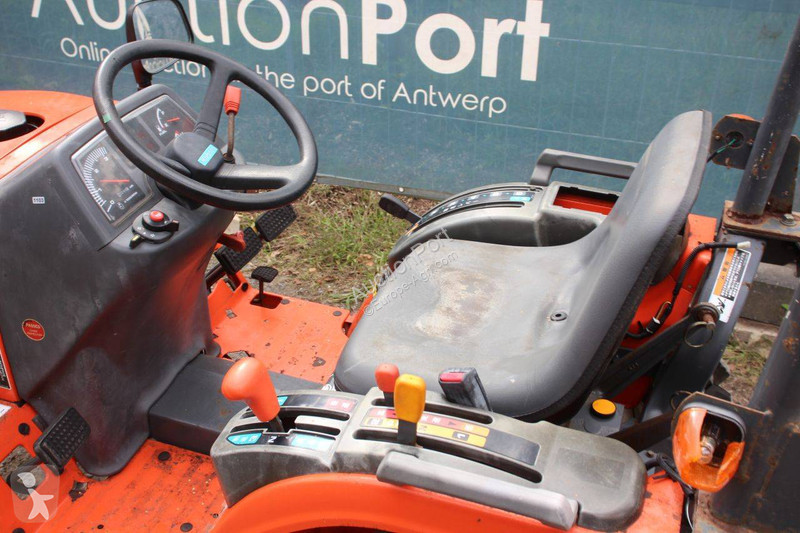 Сільськогосподарський трактор Kubota KJ11