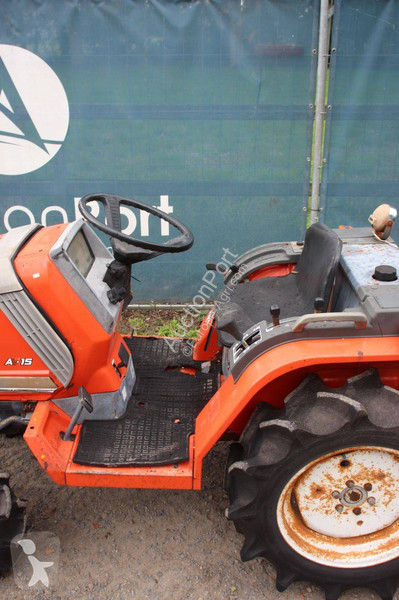 Сільськогосподарський трактор Kubota ASTE A-15