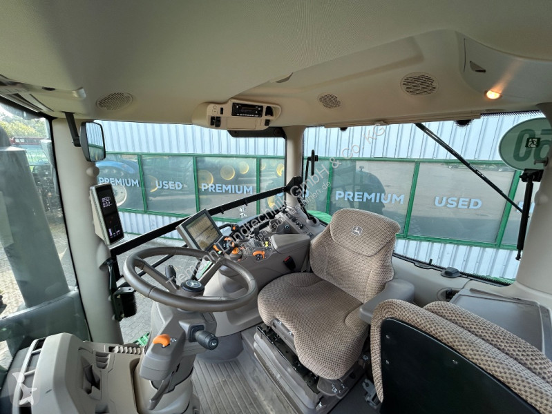 John Deere 185 tractor