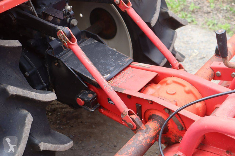 Mitsubishi MT16 tractor