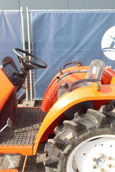 Tractor Kubota Saturn X-24