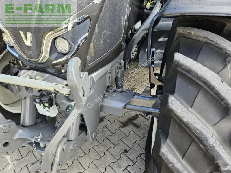 Tracteur agricole Valtra  n 175 active