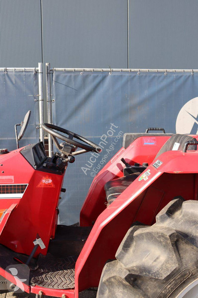 Tracteur agricole Shibaura D28F