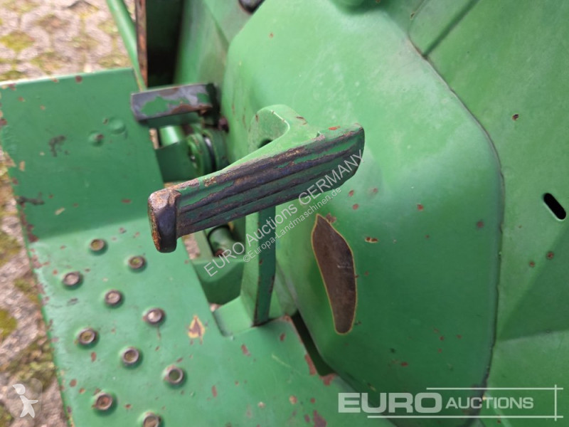 Zemědělský traktor John Deere 1850