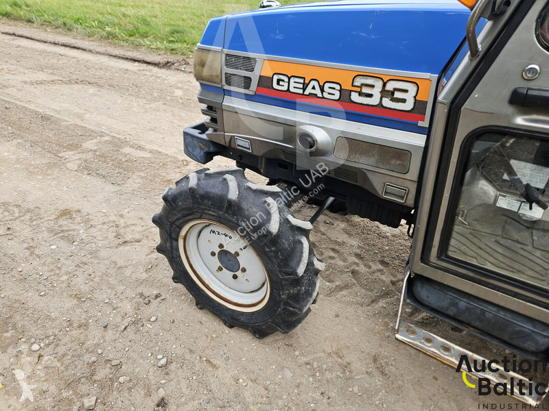 Zemědělský traktor Iseki Geas 33