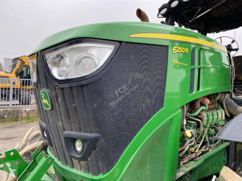 Tractor John Deere 6250 R / AutoPower endommagé