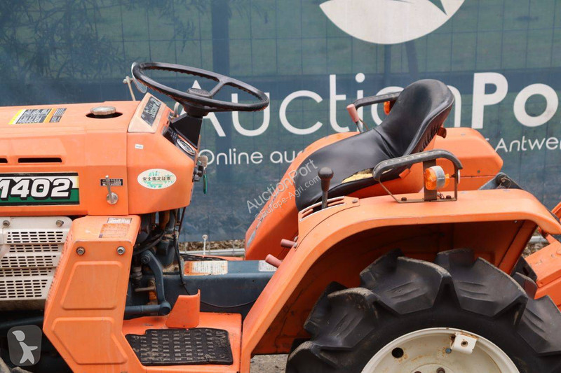 Tractor Kubota B1402