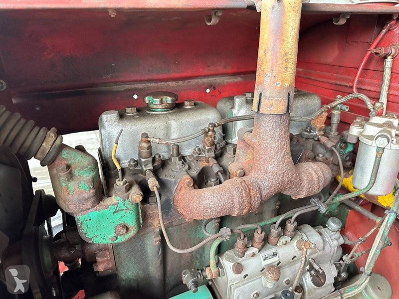 Tractor Volvo 470