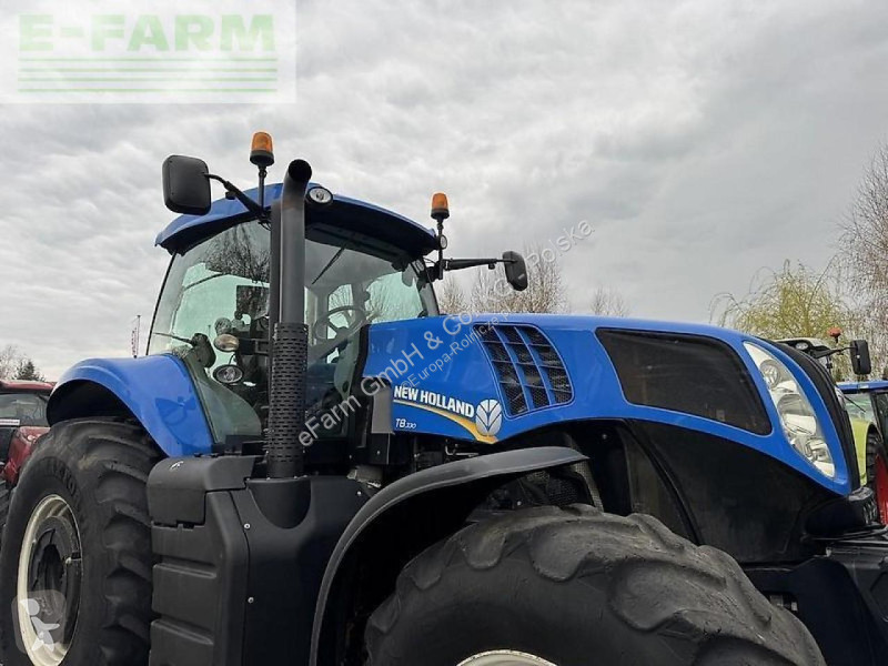 Traktor New Holland  t8.330 ultra command