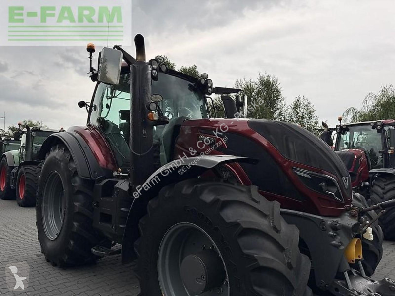 Valtra  t234 versu smarttouch tractor