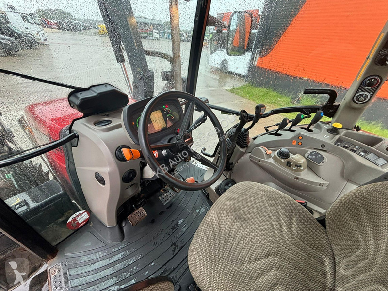 Lantbrukstraktor  Farmall 105U FRONT BUCKET
