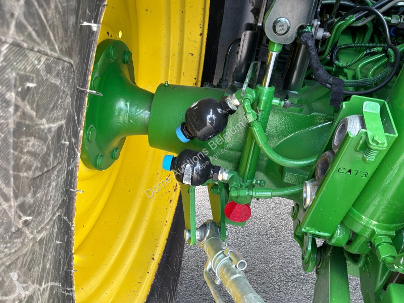 Lantbrukstraktor John Deere 6130R