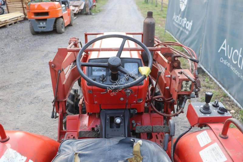 جرار زراعي Yanmar YM1802D