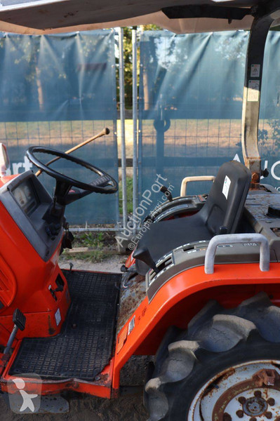 جرار زراعي Kubota A-155