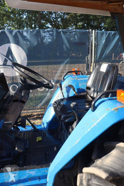 جرار زراعي Iseki TA270F
