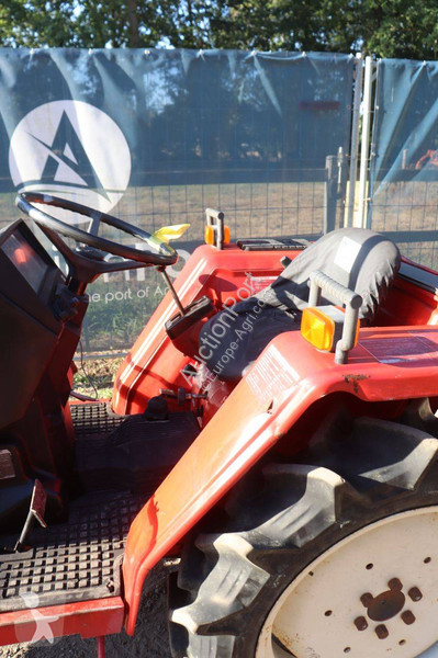 جرار زراعي Yanmar F18D