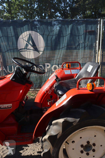 جرار زراعي Yanmar YM1720D