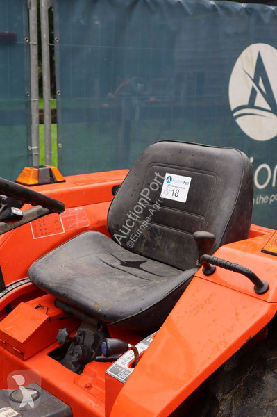 جرار زراعي Kubota Sunshine L1-215