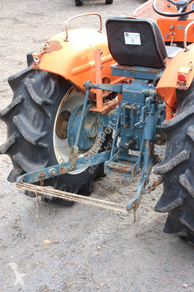 Сільськогосподарський трактор Kubota L2601