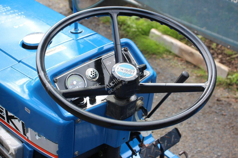 Сільськогосподарський трактор Iseki TU1600F