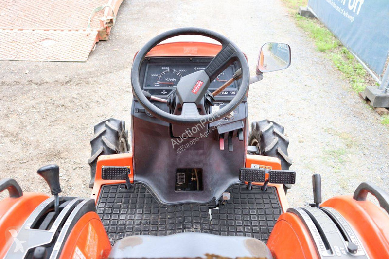 Kubota GT-5 tractor
