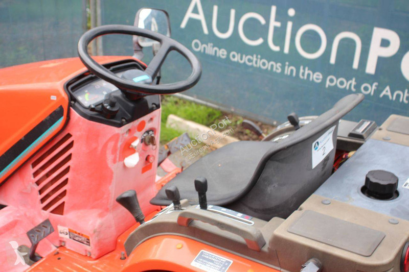 Kubota B52 tractor
