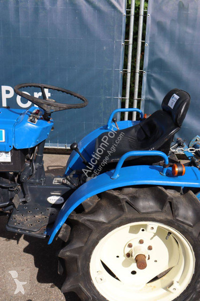 Tractor agrícola Iseki TX1500F