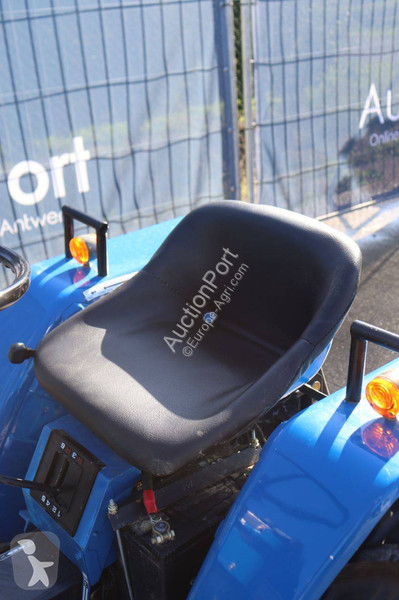Tractor agrícola Iseki TU1400