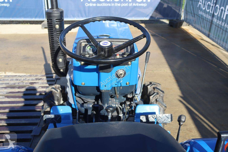 Tractor agrícola Iseki TU1401