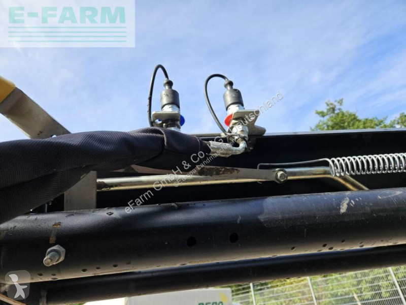 Tracteur agricole Valtra  n 175 active
