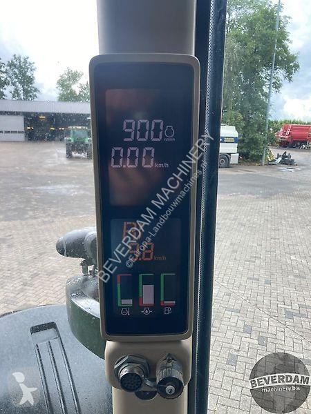 Zemědělský traktor John Deere 7230R