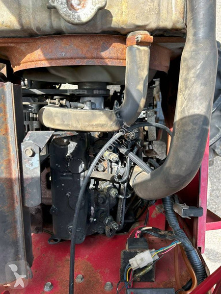 Tracteur agricole Mitsubishi MT165