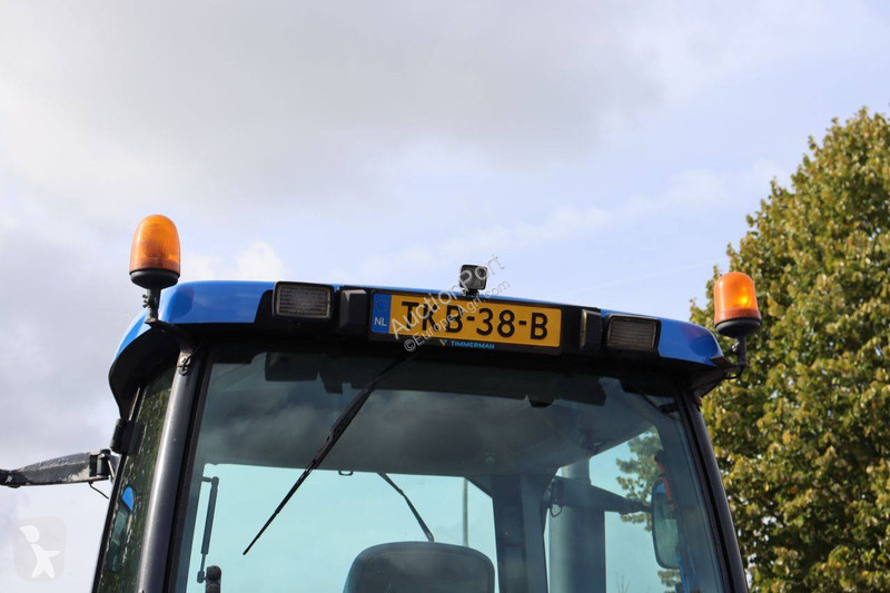 Zemědělský traktor New Holland T8020