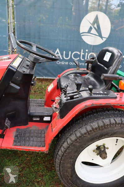 Zemědělský traktor Mitsubishi MT15F