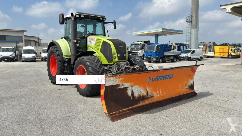 Tractor agrícola Claas Axion 810