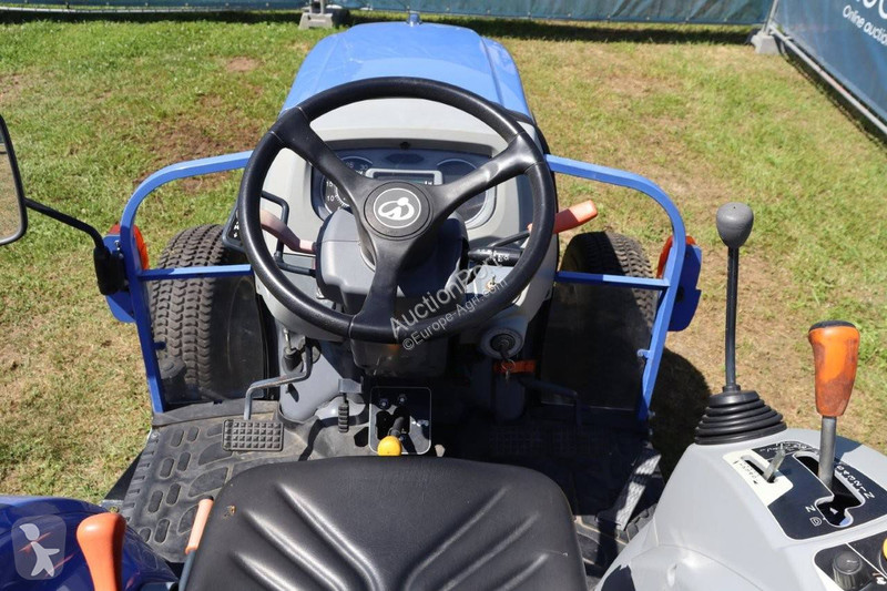 Tractor Iseki TG6370
