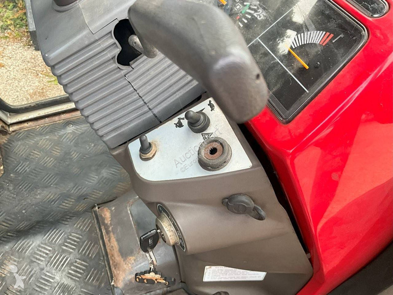 Tracteur agricole Massey Ferguson 1230