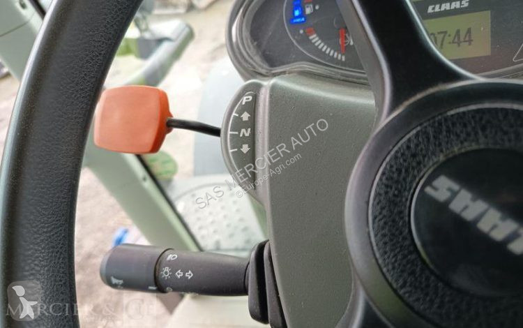 Lantbrukstraktor Claas