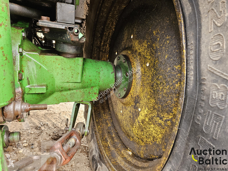 Lantbrukstraktor John Deere 6430
