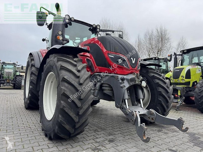 Valtra  t234 versu tractor
