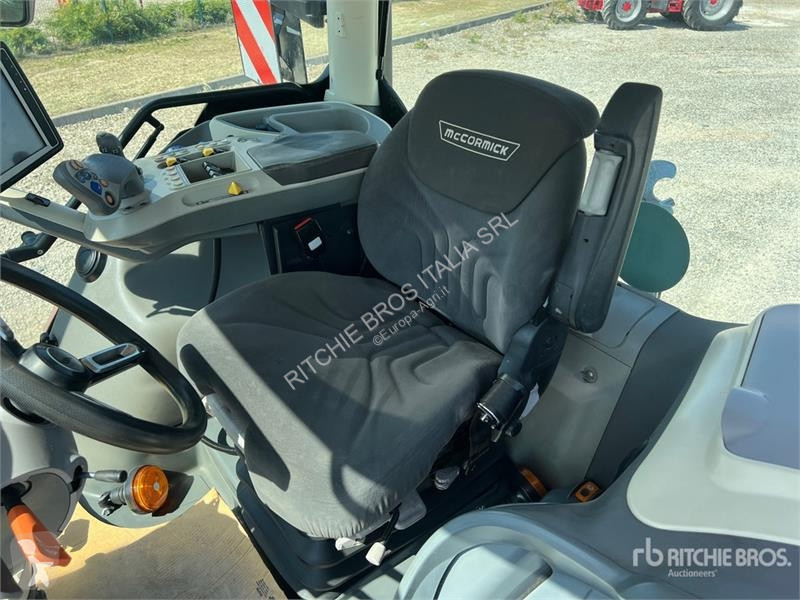 Tractor  X8.680 VT Drive