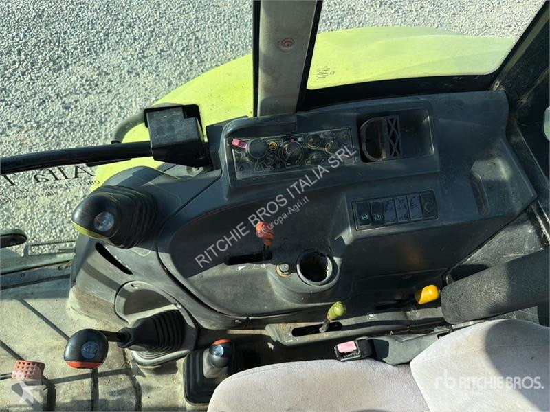 Tractor Claas Axos 340