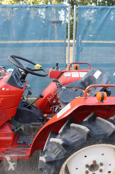 جرار زراعي Yanmar YM1802D