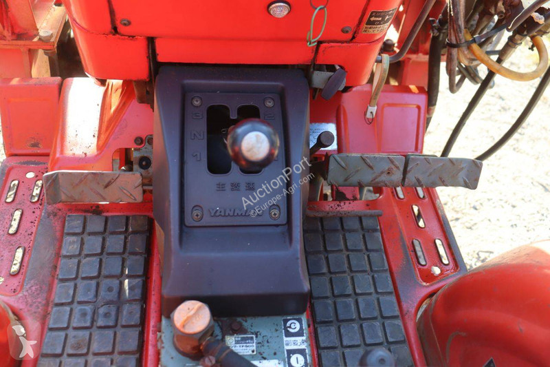 جرار زراعي Yanmar YM1802D