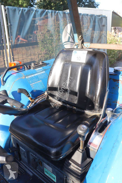 جرار زراعي Iseki TA270F