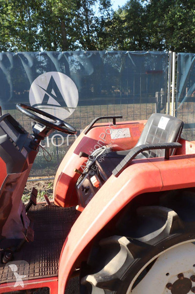 Tractor Mitsubishi MT26