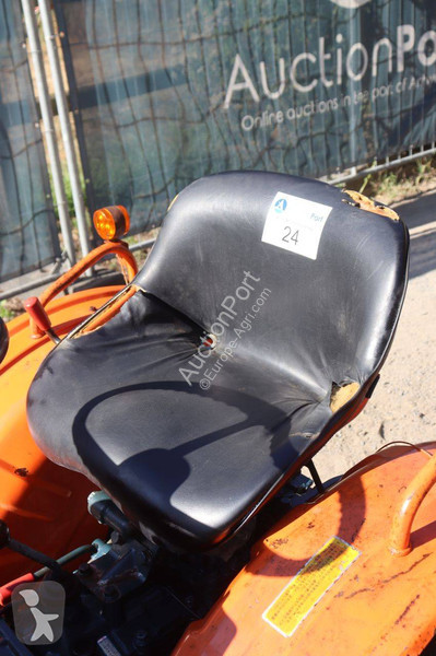 Tractor Kubota B7001