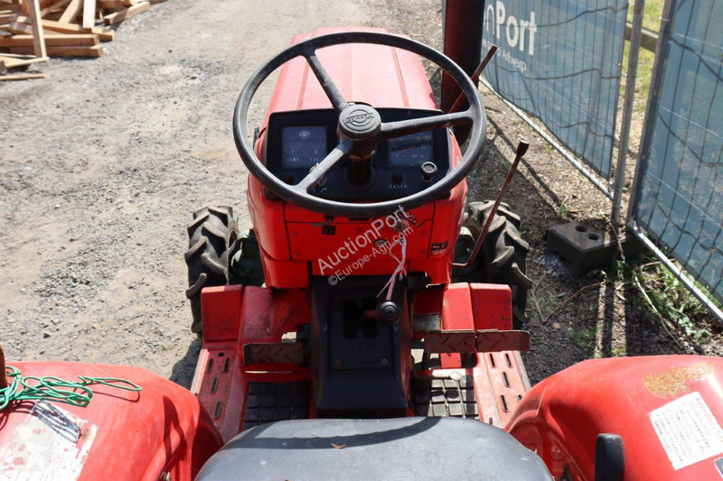 جرار زراعي Yanmar YMG1800D