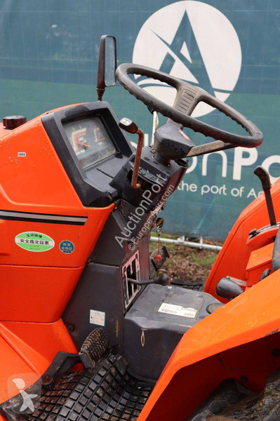 جرار زراعي Kubota Sunshine L1-215