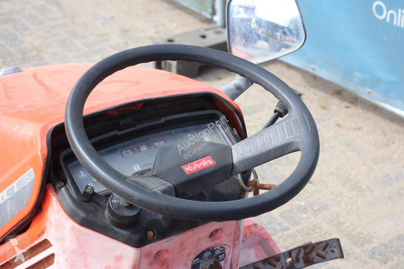 Сільськогосподарський трактор Kubota A-14